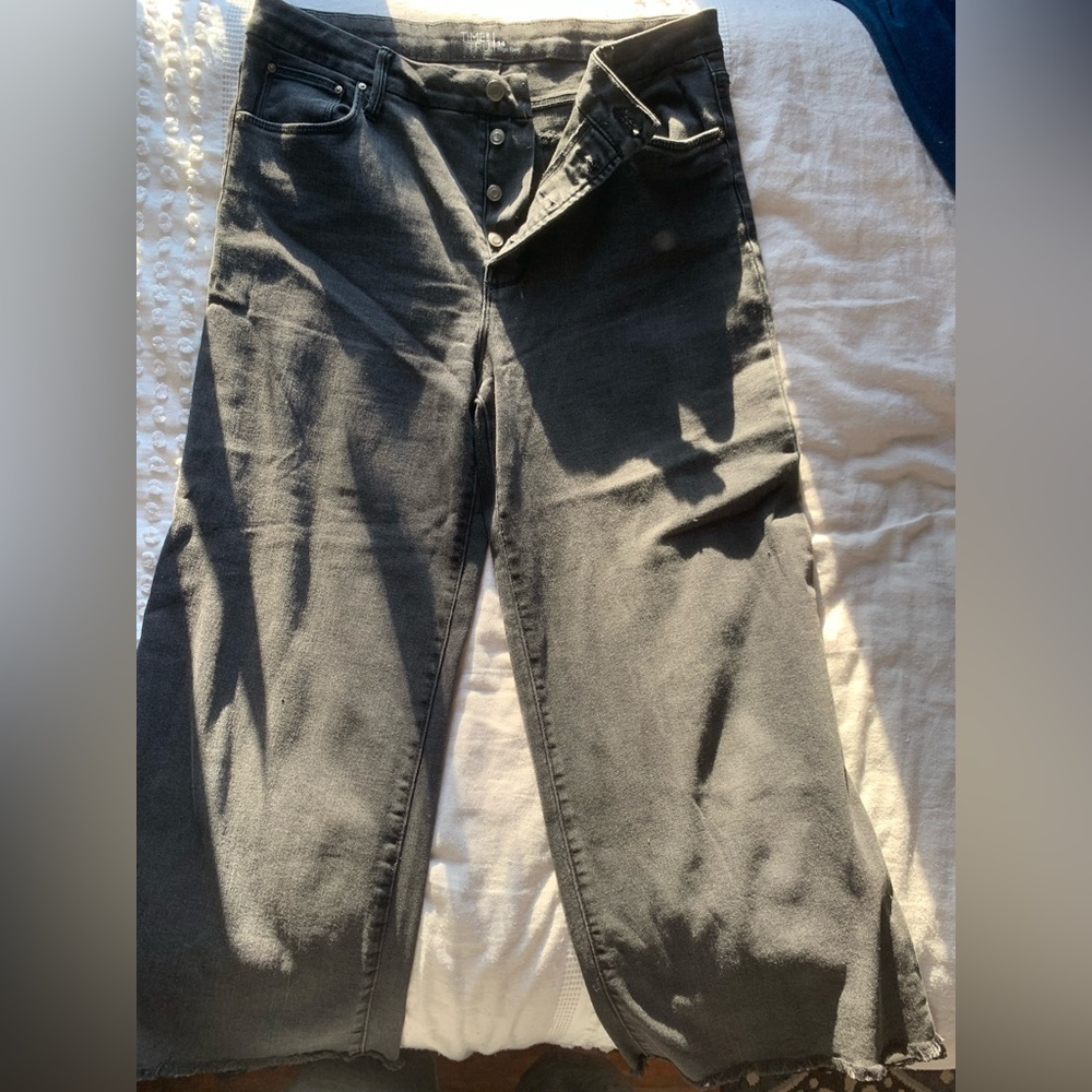 Black Flare & Wide Leg High Waist Jean Capris // Size 14